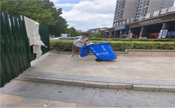 �W�����AС�^����־Ը���յĴ�W��