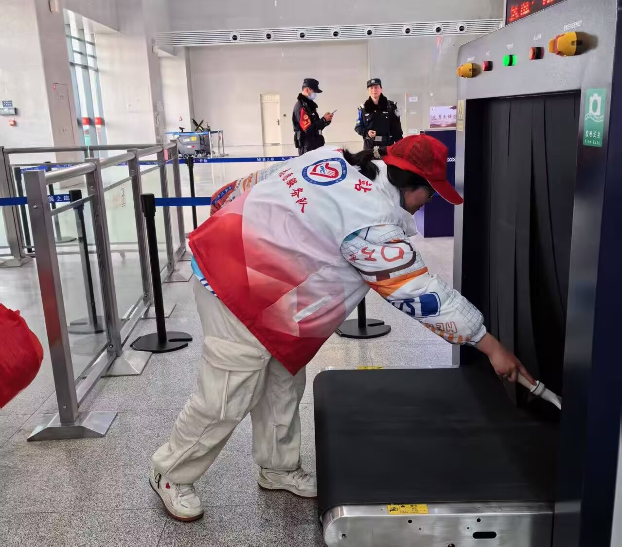 ����������W���ܿƌW�c���g23-1�ࡰ�����l��������`�L��չ