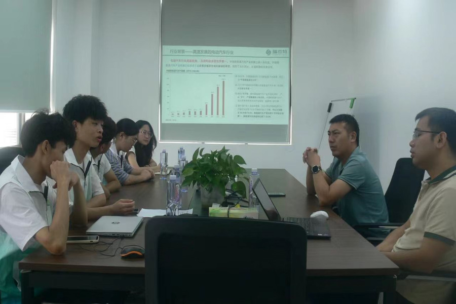 �������£��늻���С�п����ИI�lչ����