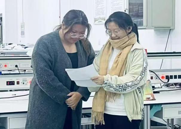  ���չ��I��W�����퍌��`꠺����{�л��