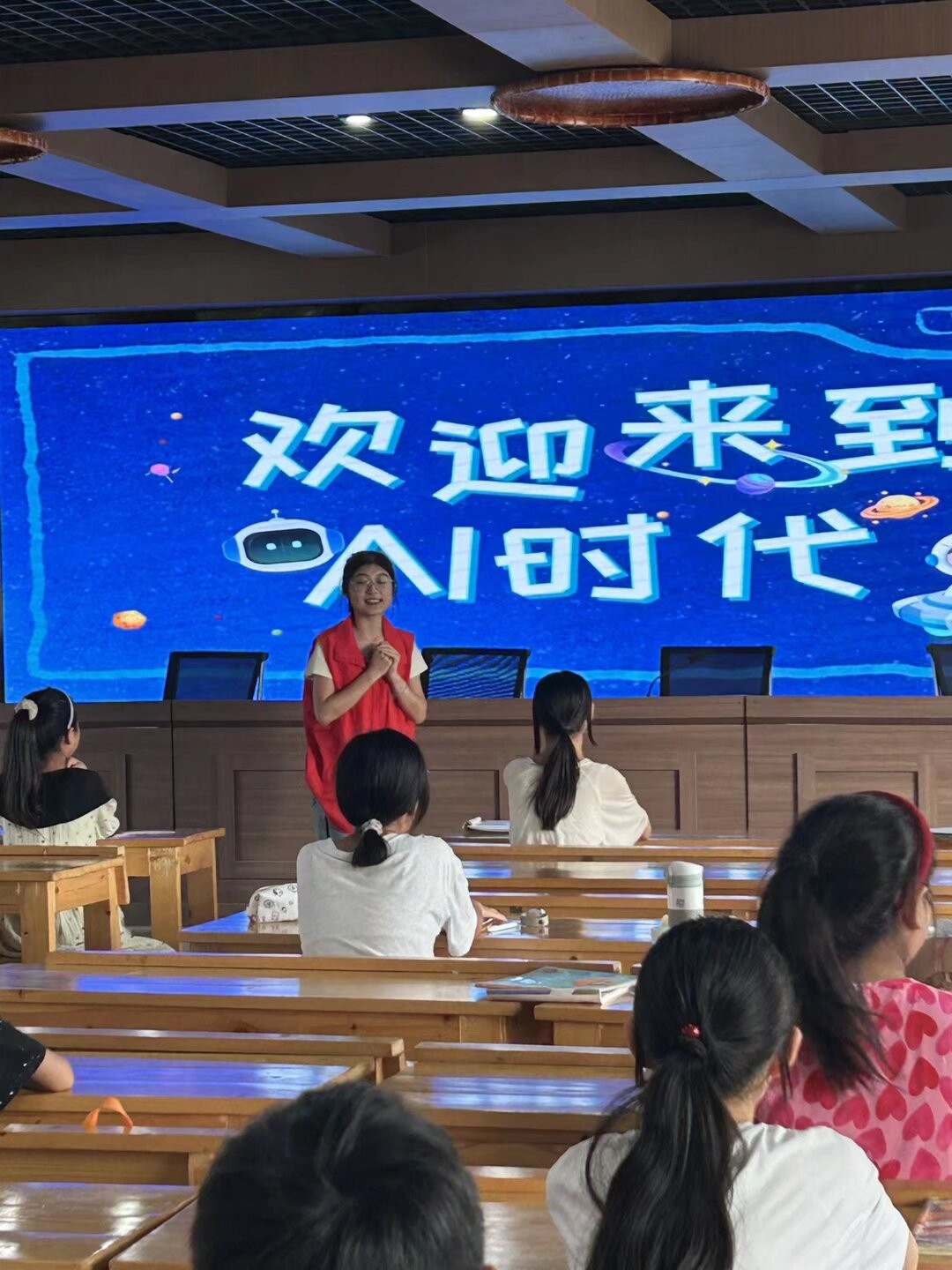 ����������W��΢��־Ը�F�����Mʒ�h������AI�����c��ͯ��